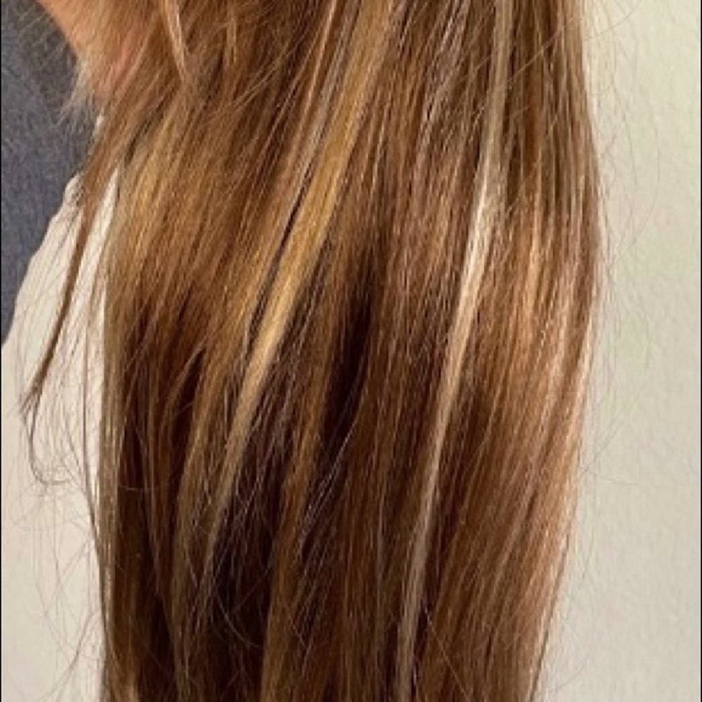 Beautiful mixed Lt.brown/strawberry blonde wig